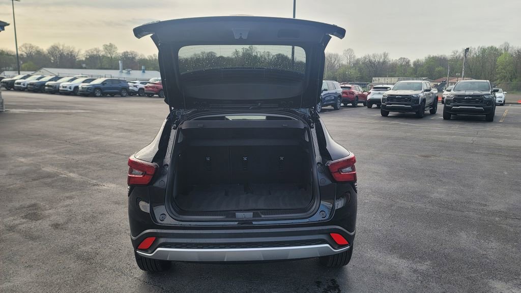 Used 2026 Chevrolet Trax LT FWD image 11