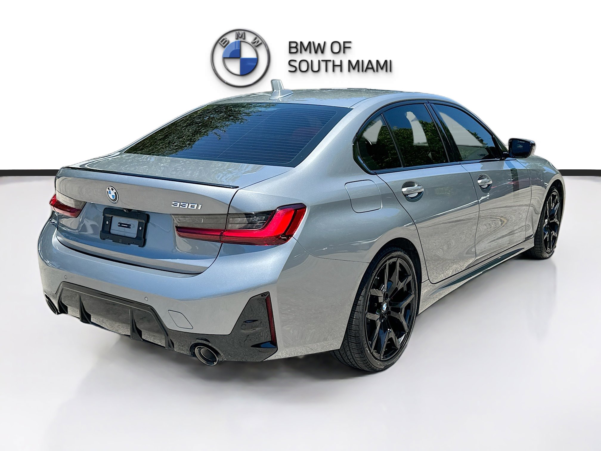 Certified 2025 BMW 330i Sedan w/ M Sport Package RWD image 7