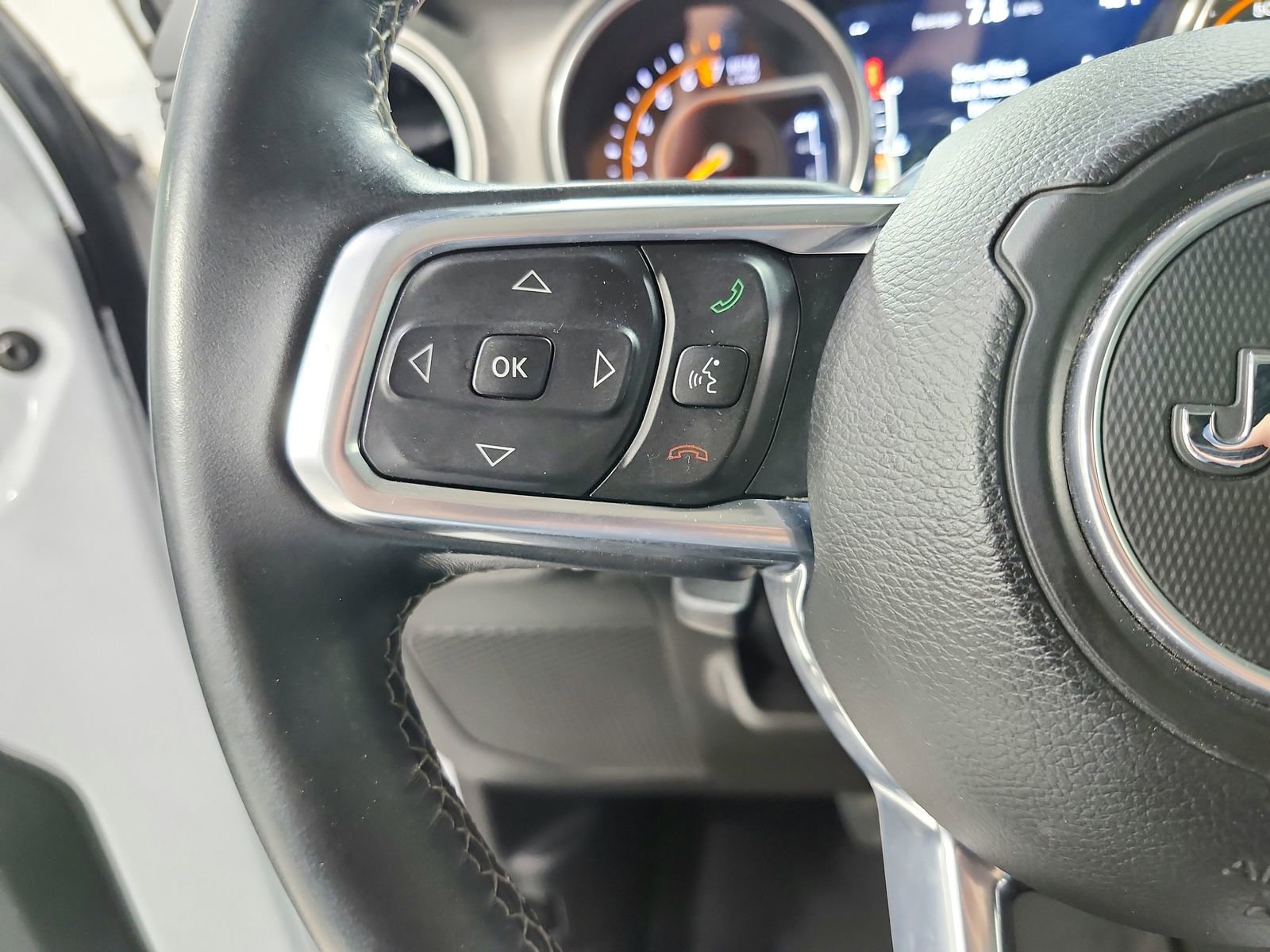 Used 2018 Jeep Wrangler Unlimited Sahara image 18