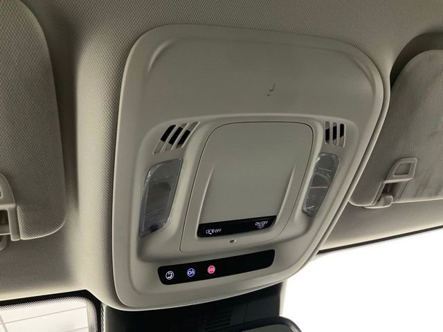 Used 2025 Buick Envision Sport Touring image 18