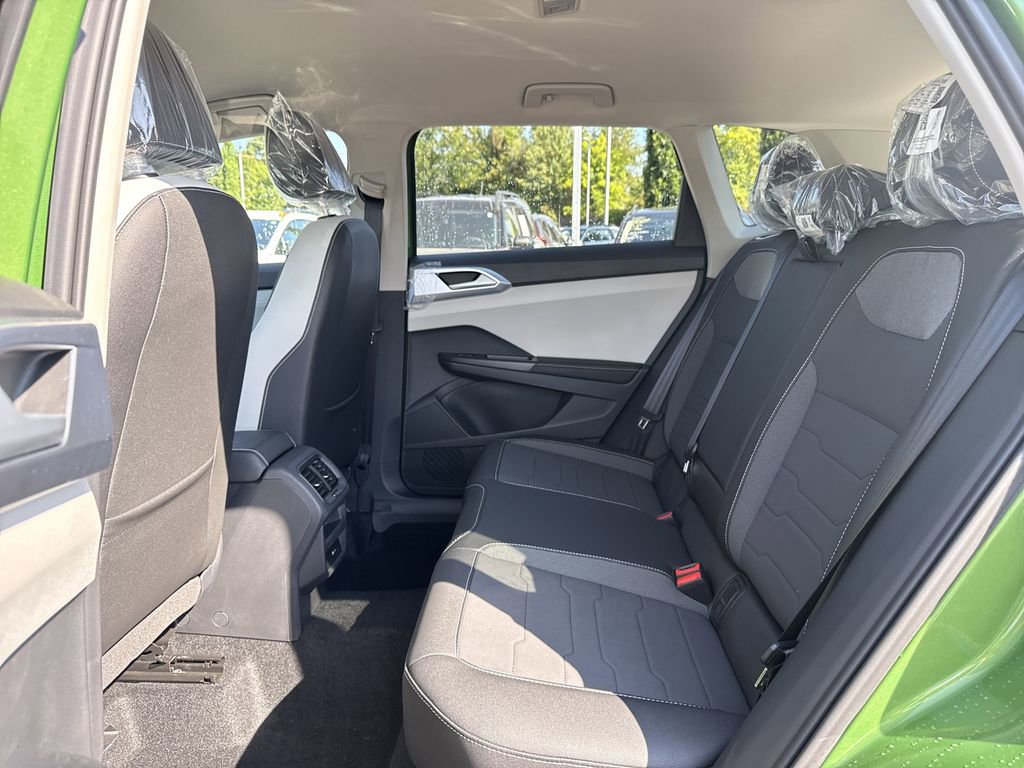 New 2025 Volkswagen Taos SE image 14