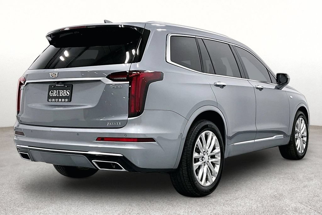 Used 2024 Cadillac XT6 Premium Luxury w/ Technology Package FWD image 2