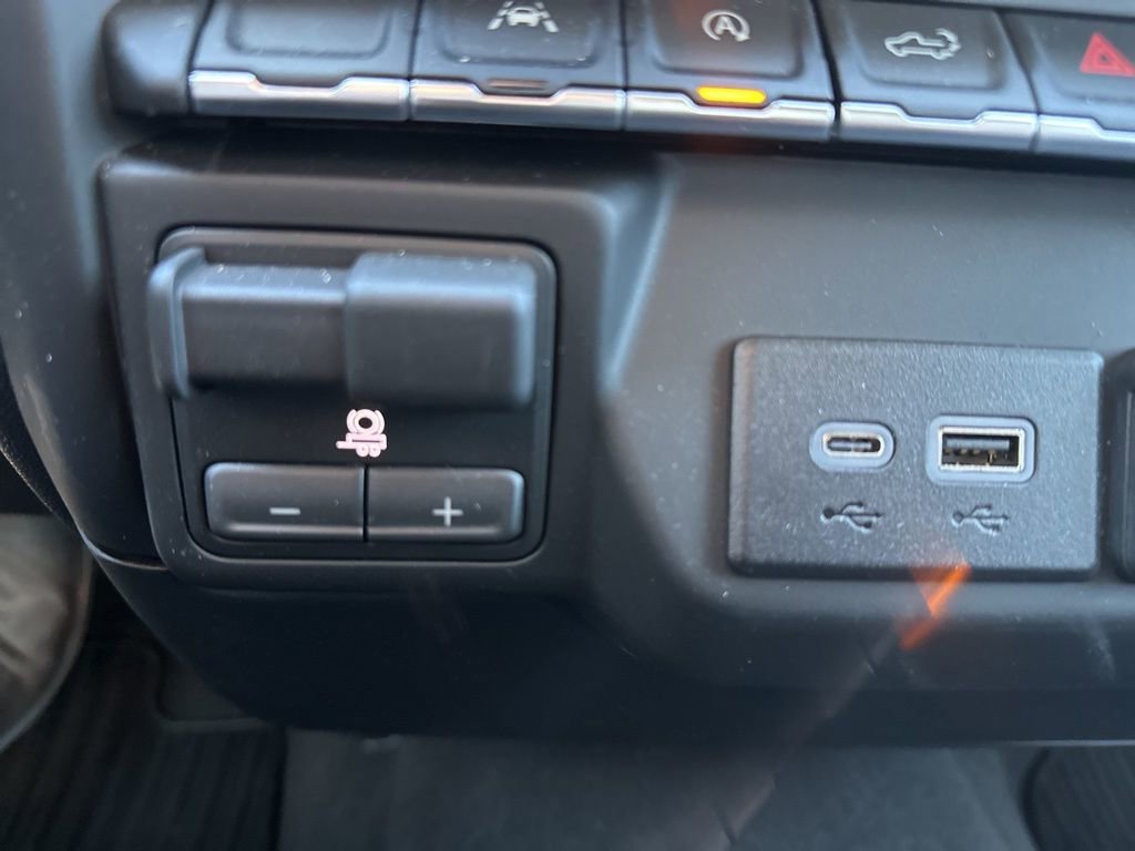 Used 2026 Chevrolet Silverado 1500 Custom image 24