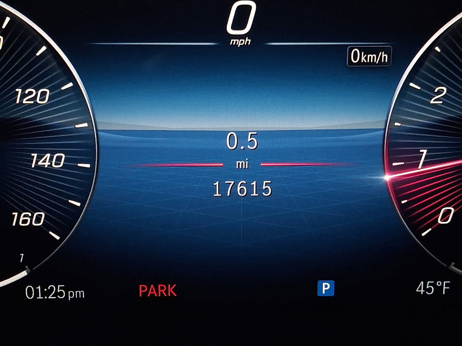 Used 2024 Mercedes-Benz GLB 250 4MATIC image 19