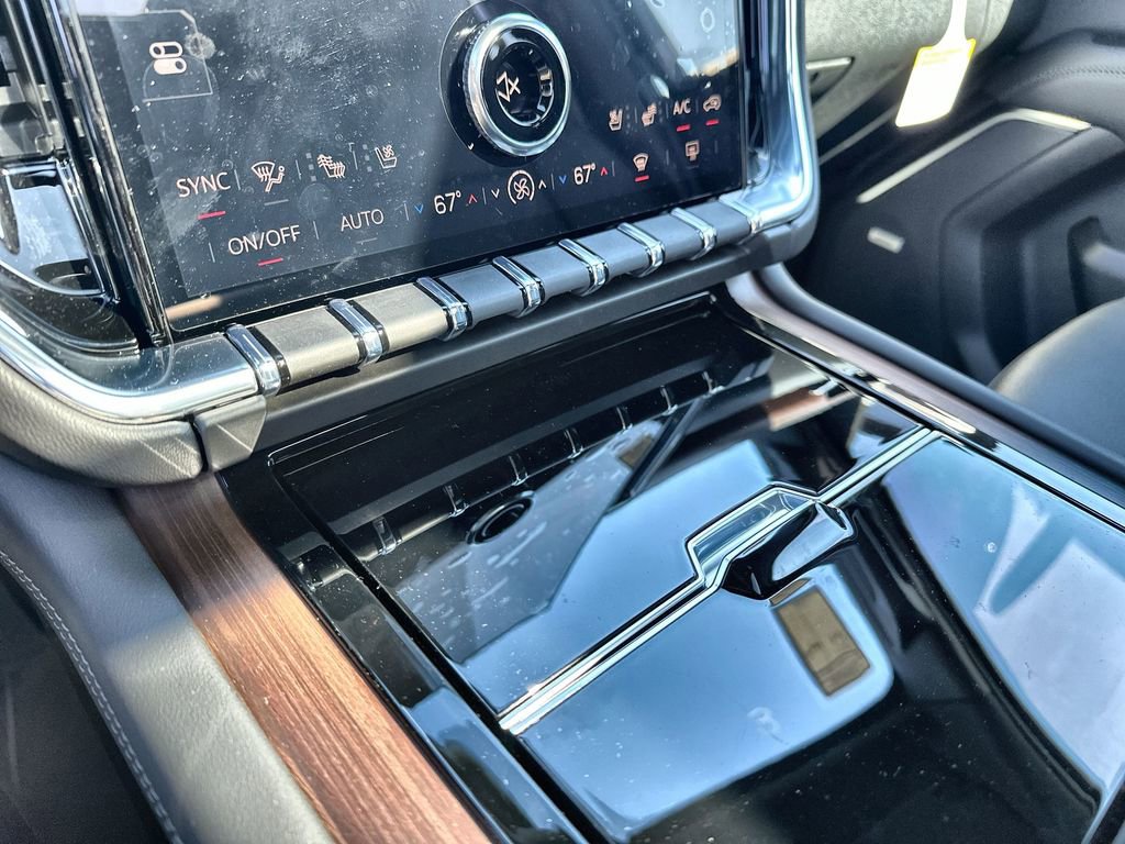 New 2026 GMC Yukon Denali w/ Sun & Power Step Package image 27