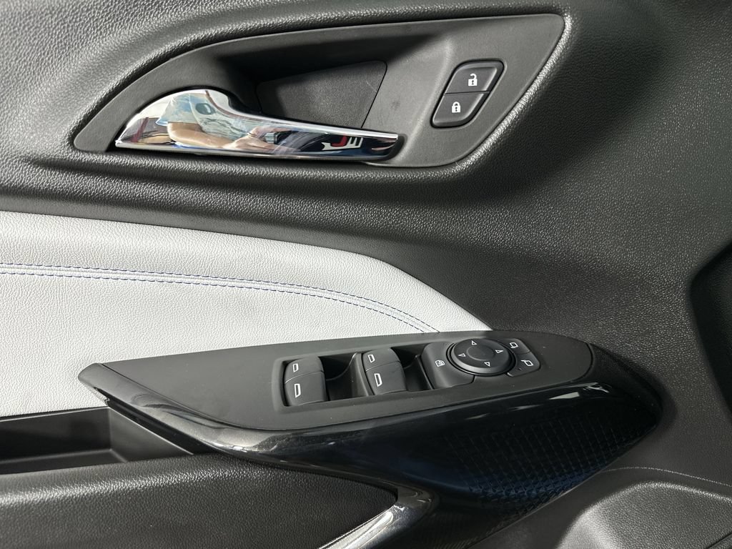 New 2026 Chevrolet Trax LT FWD image 24