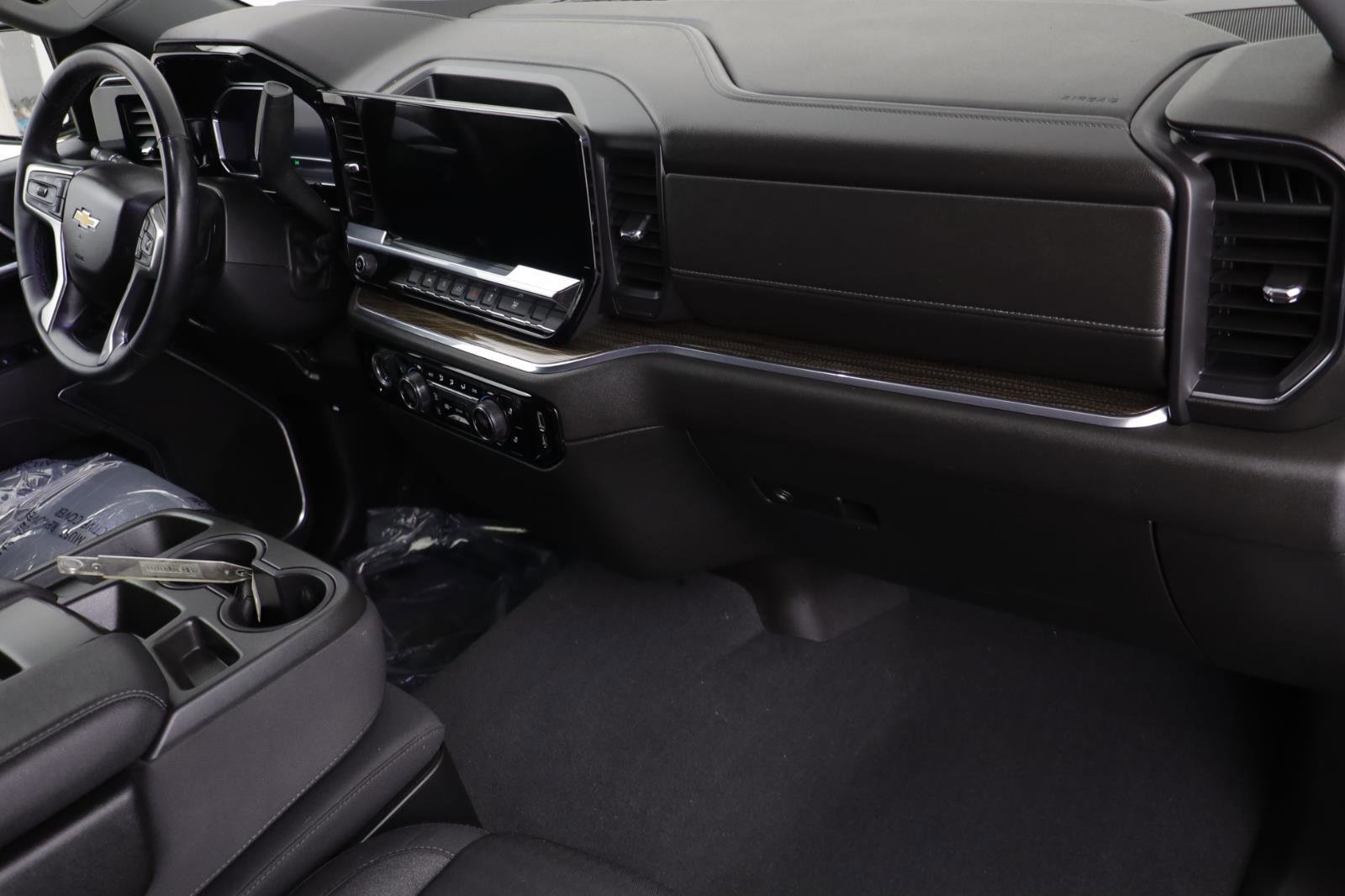 Used 2023 Chevrolet Silverado 1500 LT image 18