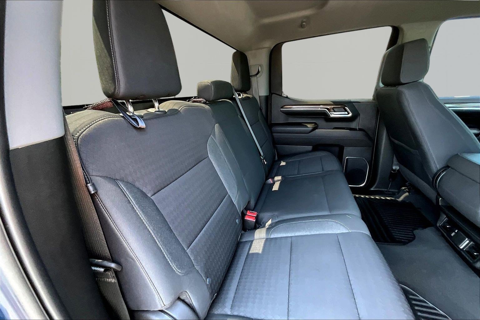 Used 2023 Chevrolet Silverado 1500 LT w/ Z71 Off-Road Package AWD/4WD image 25