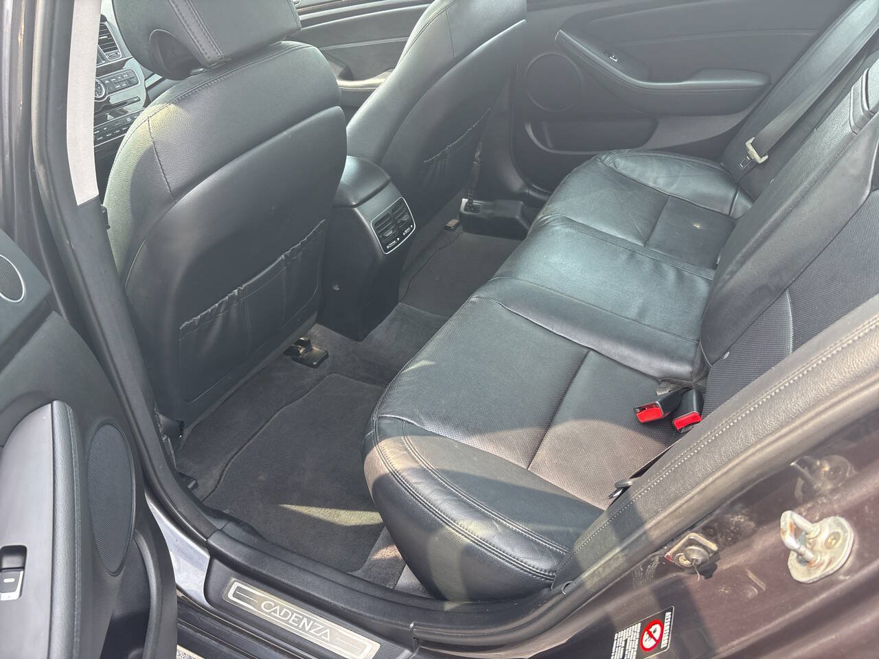 Used 2016 Kia Cadenza Premium FWD image 7