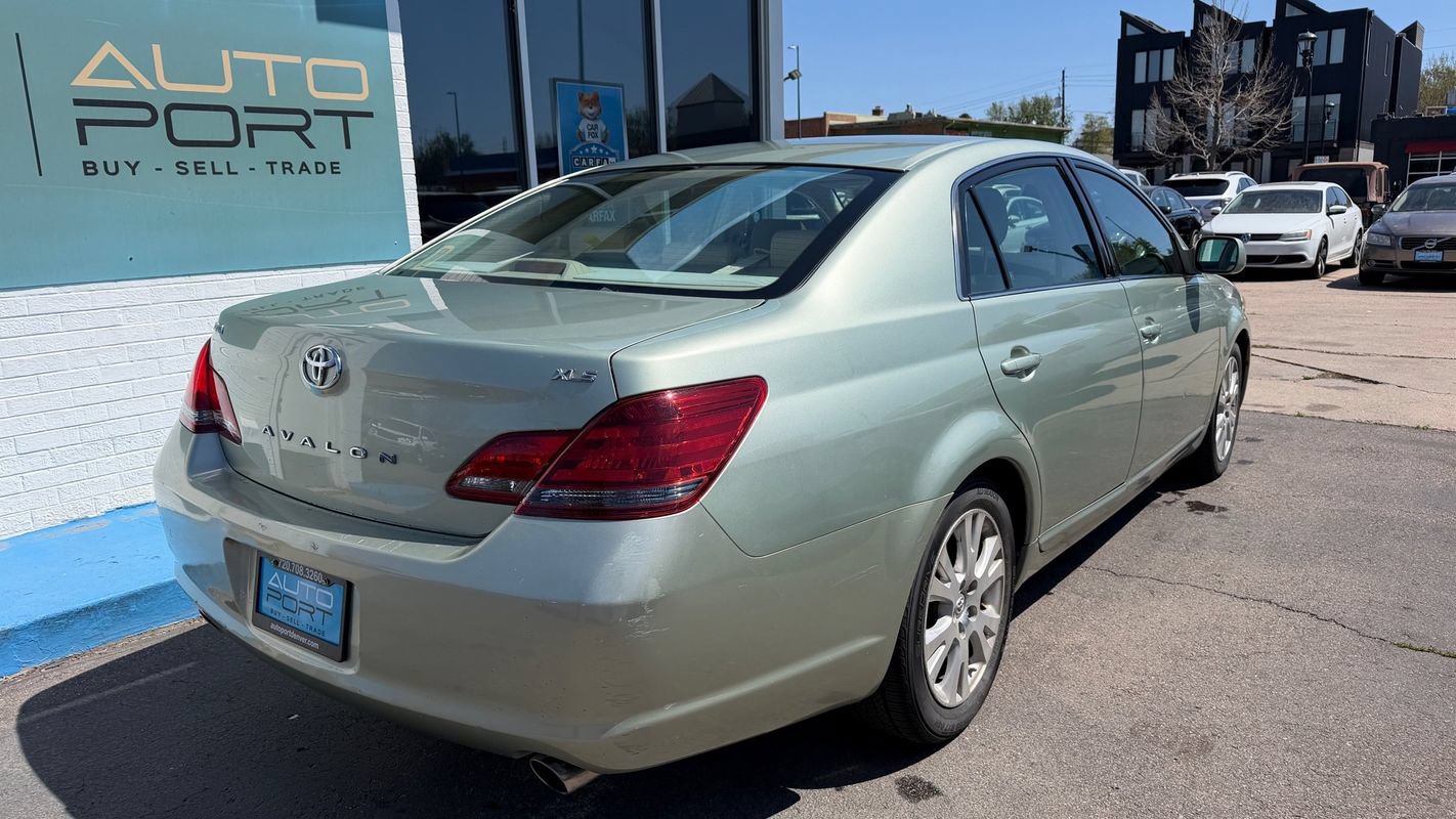 Used 2008 Toyota Avalon Touring FWD image 2