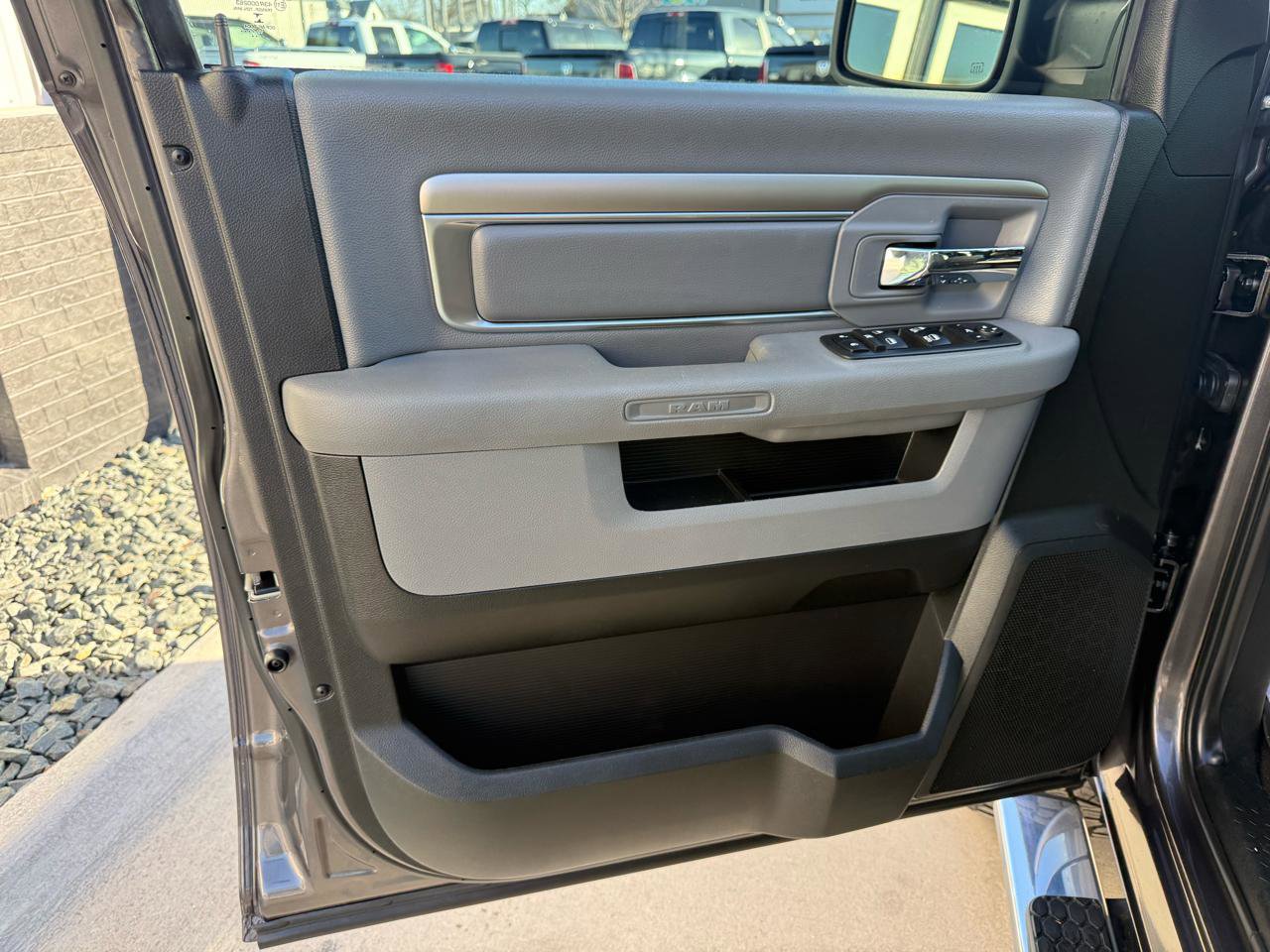 Used 2018 RAM 1500 Lone Star image 12