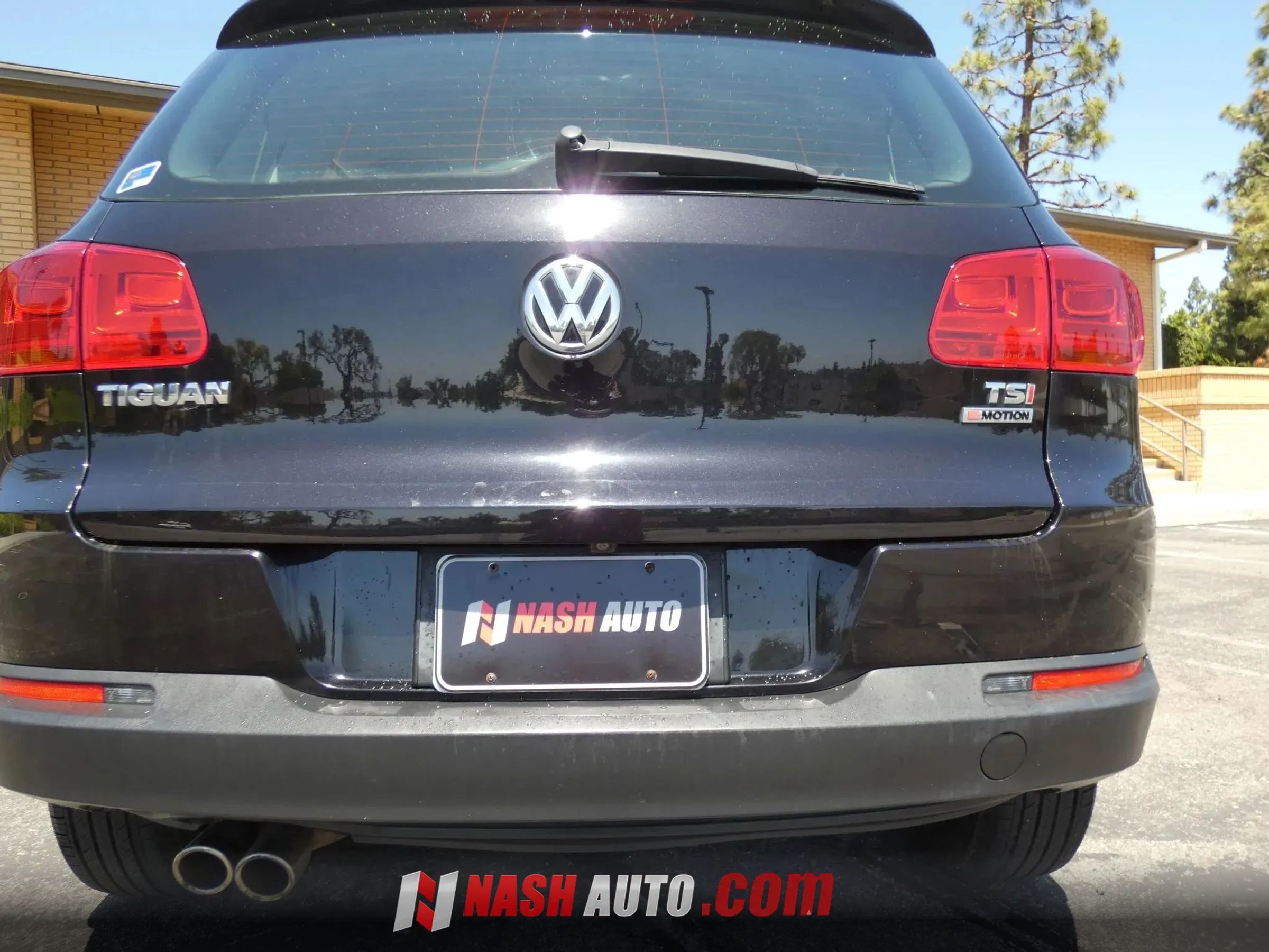 Used 2017 Volkswagen Tiguan S AWD/4WD image 9