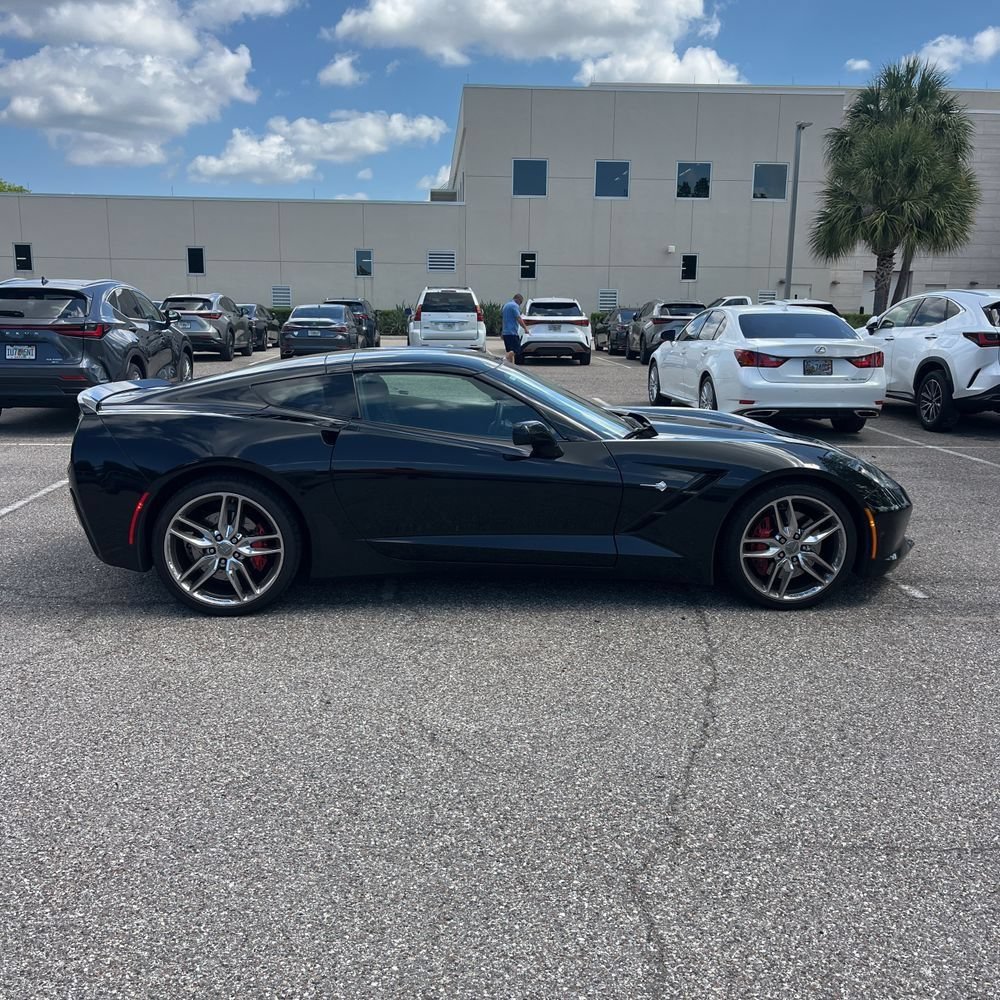 Used 2015 Chevrolet Corvette Stingray Coupe w/ 2LT Preferred Equipment Group RWD image 4