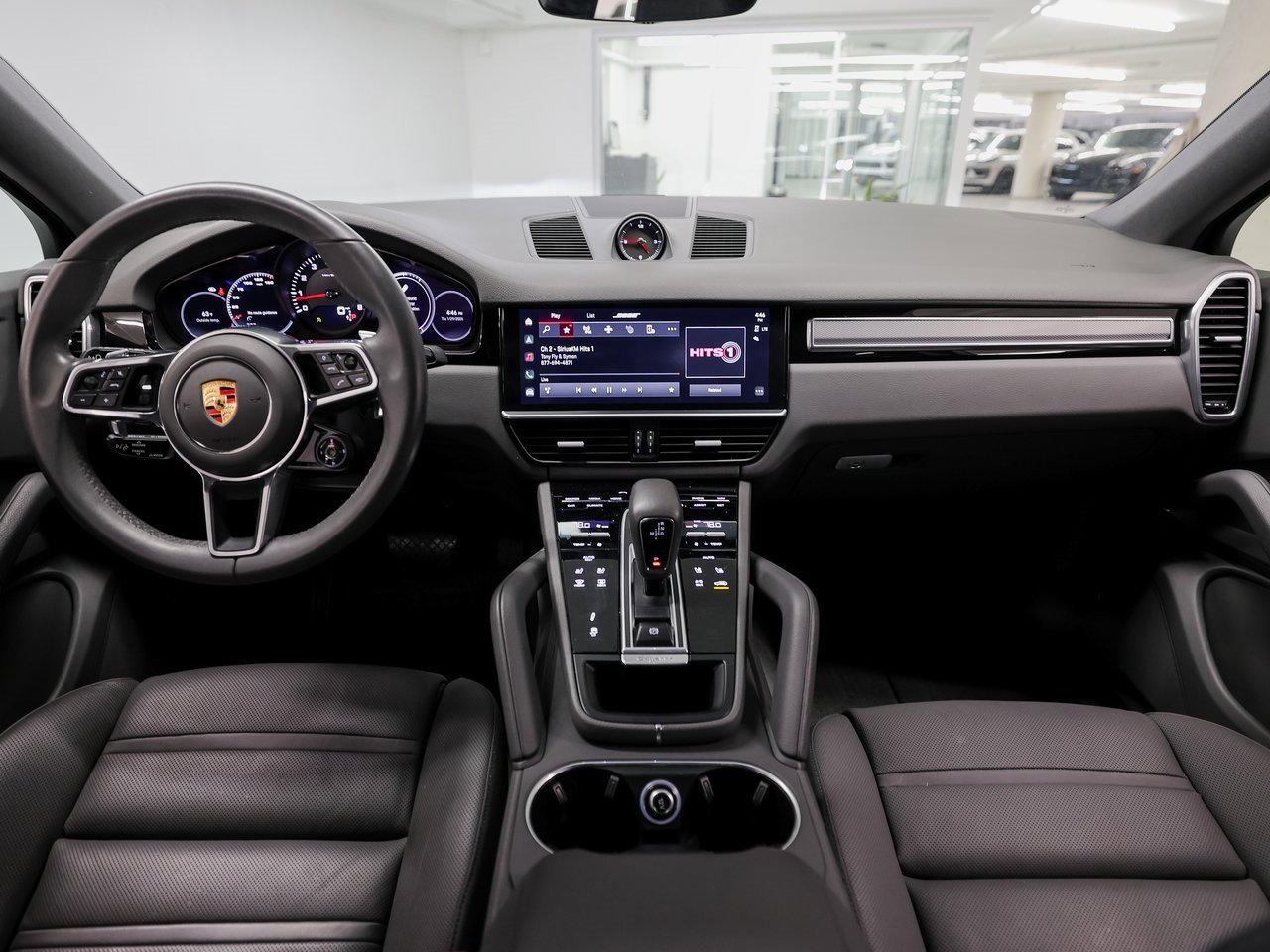 Certified 2023 Porsche Cayenne Platinum Edition image 25