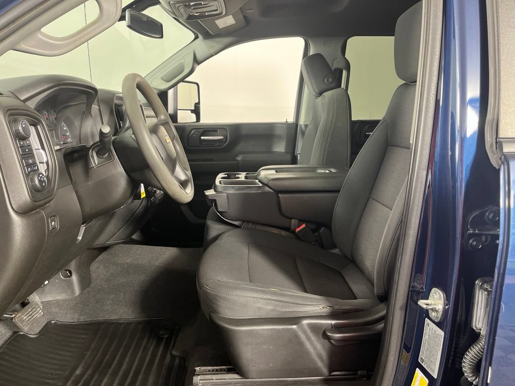 Certified 2022 Chevrolet Silverado 2500 Custom w/ Custom Value Package AWD/4WD image 18