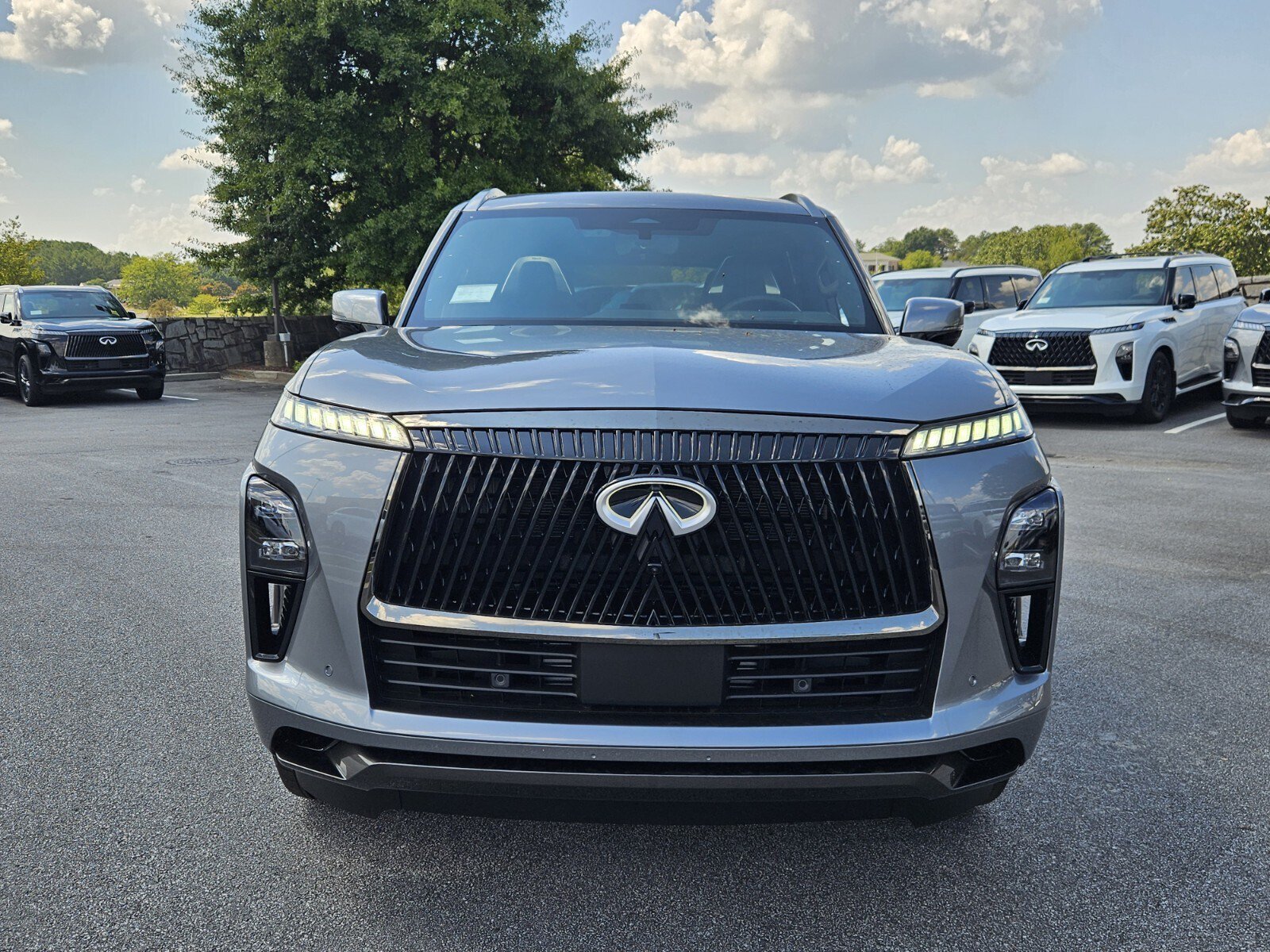 New 2027 INFINITI QX80 Autograph AWD/4WD image 2