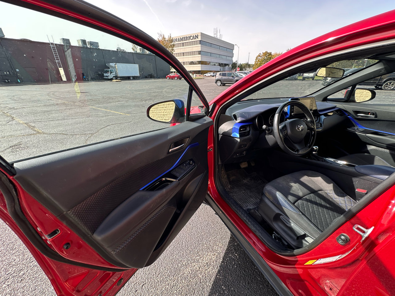 Used 2021 Toyota C-HR XLE image 9