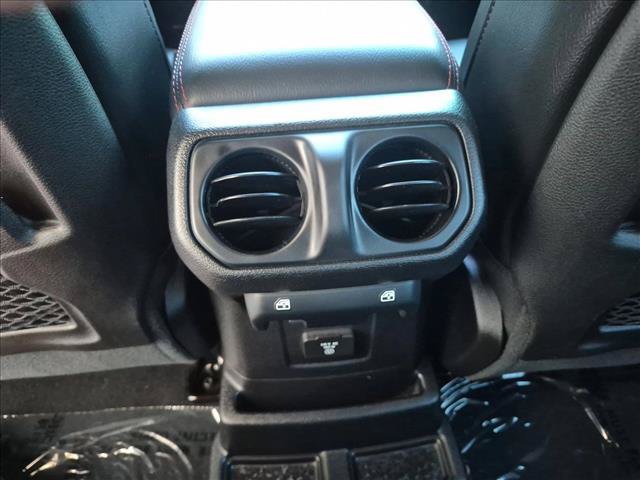 Used 2018 Jeep Wrangler Unlimited Rubicon AWD/4WD image 17