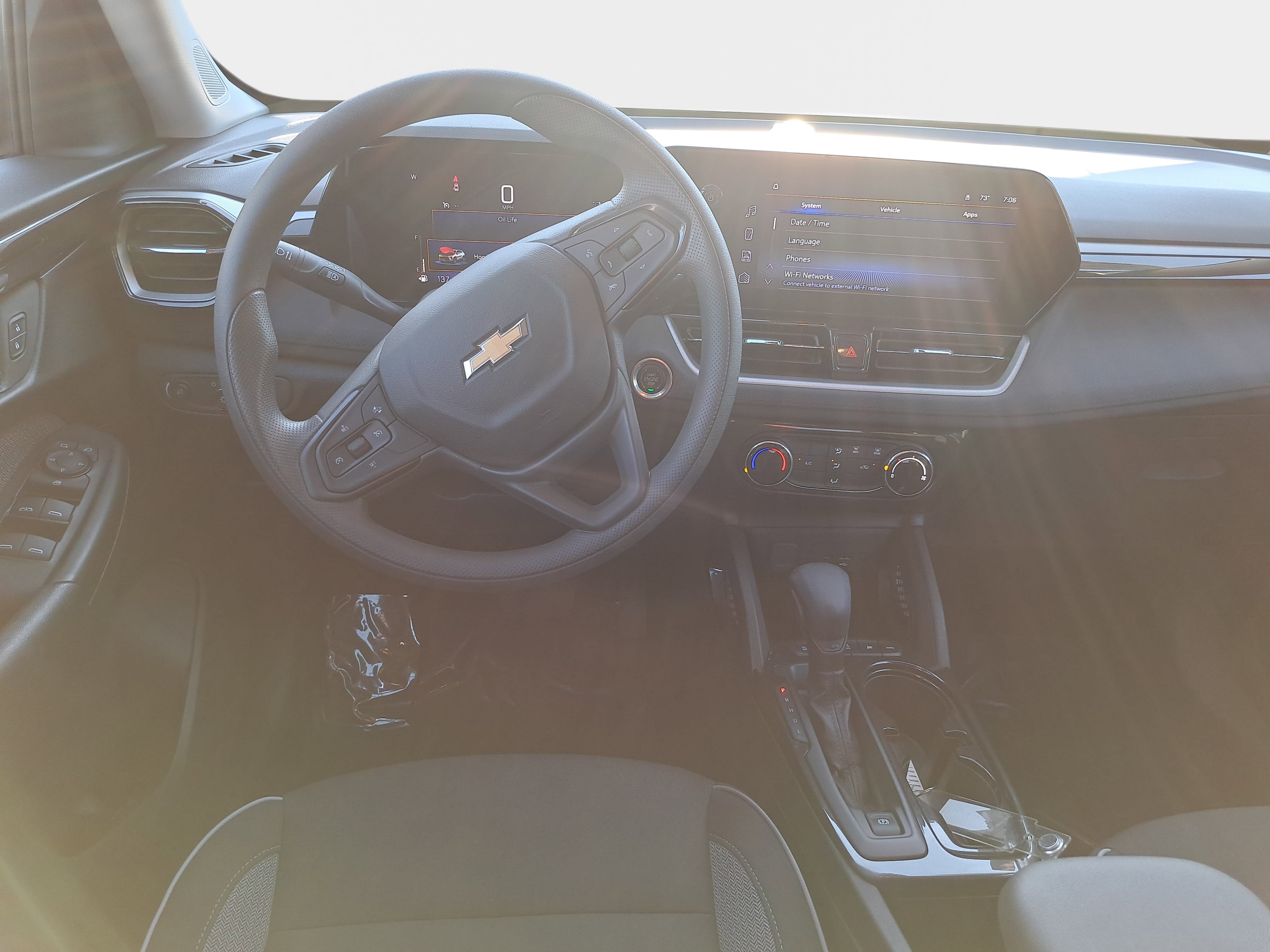 Used 2025 Chevrolet TrailBlazer LT AWD/4WD image 15