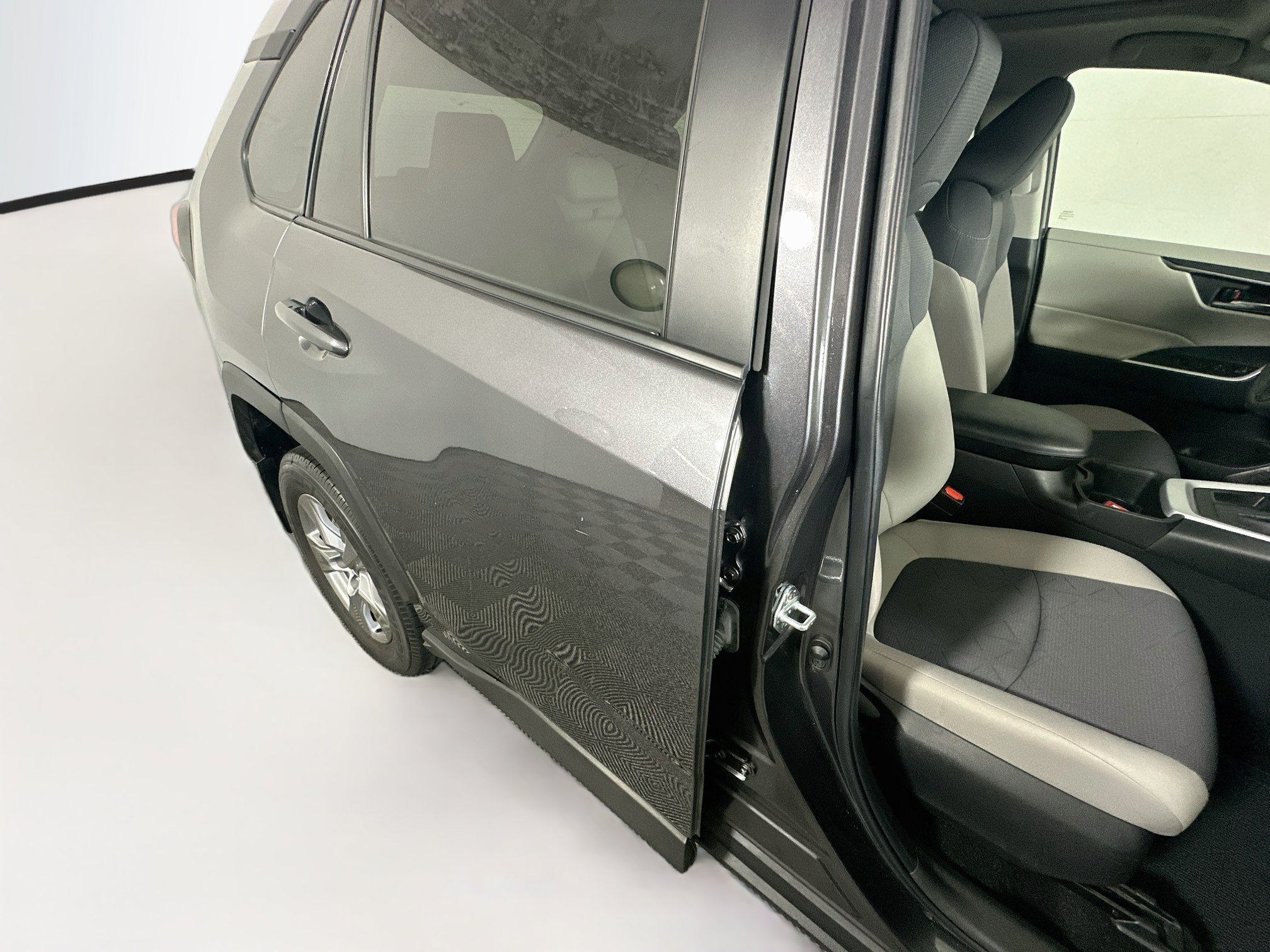 Used 2024 Toyota RAV4 XLE w/ Convenience Package FWD image 28