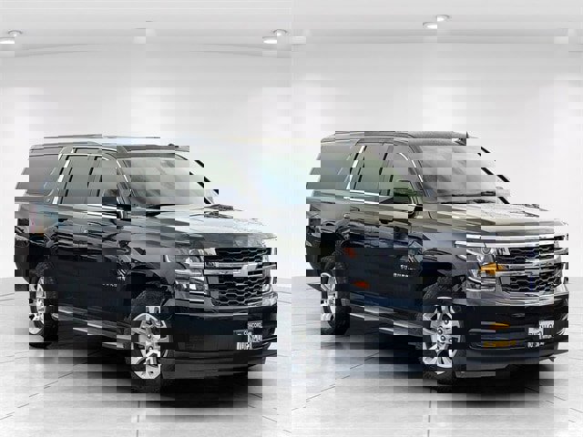 Used 2016 Chevrolet Suburban LT image 1