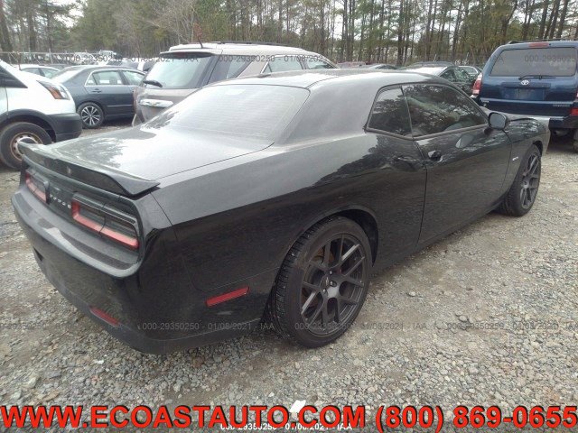 Used 2019 Dodge Challenger R/T w/ Performance Handling Group RWD image 2