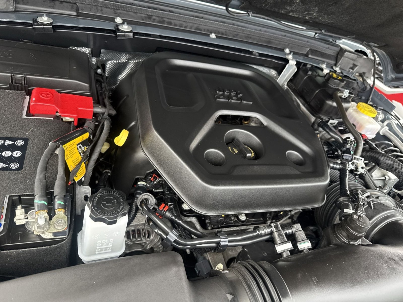 Used 2024 Jeep Wrangler Sport S image 26