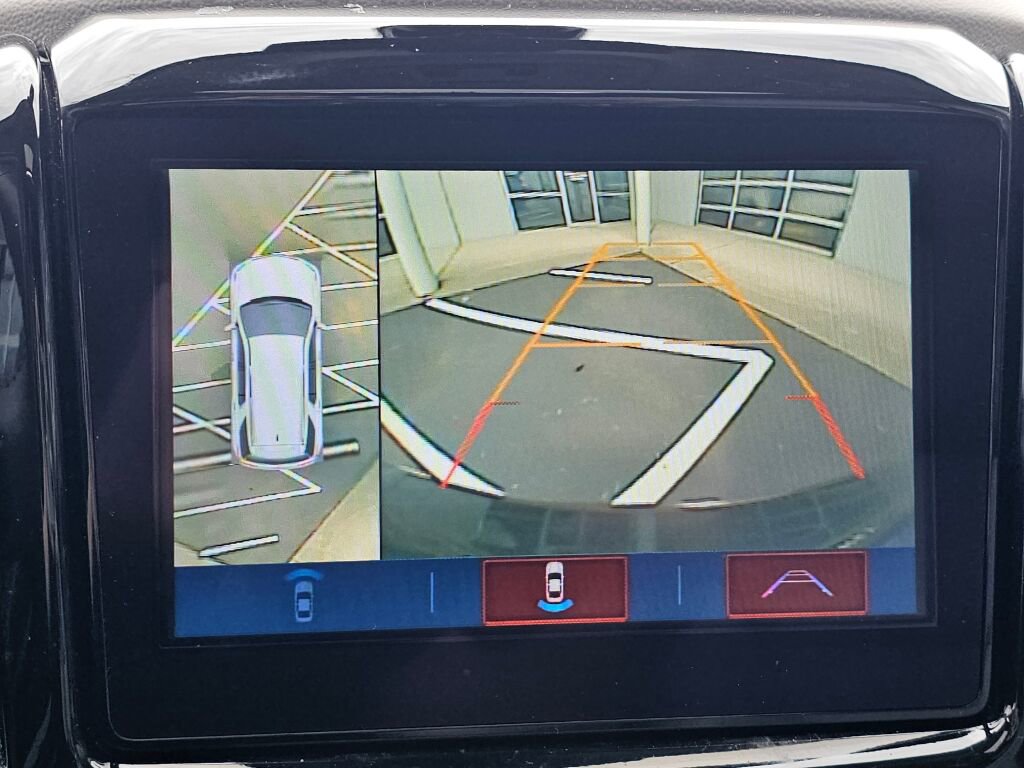 Used 2018 Chevrolet Traverse LT AWD/4WD image 25