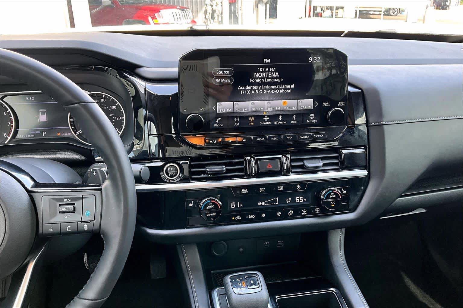 Used 2023 Nissan Pathfinder SL w/ SL Premium Package image 7