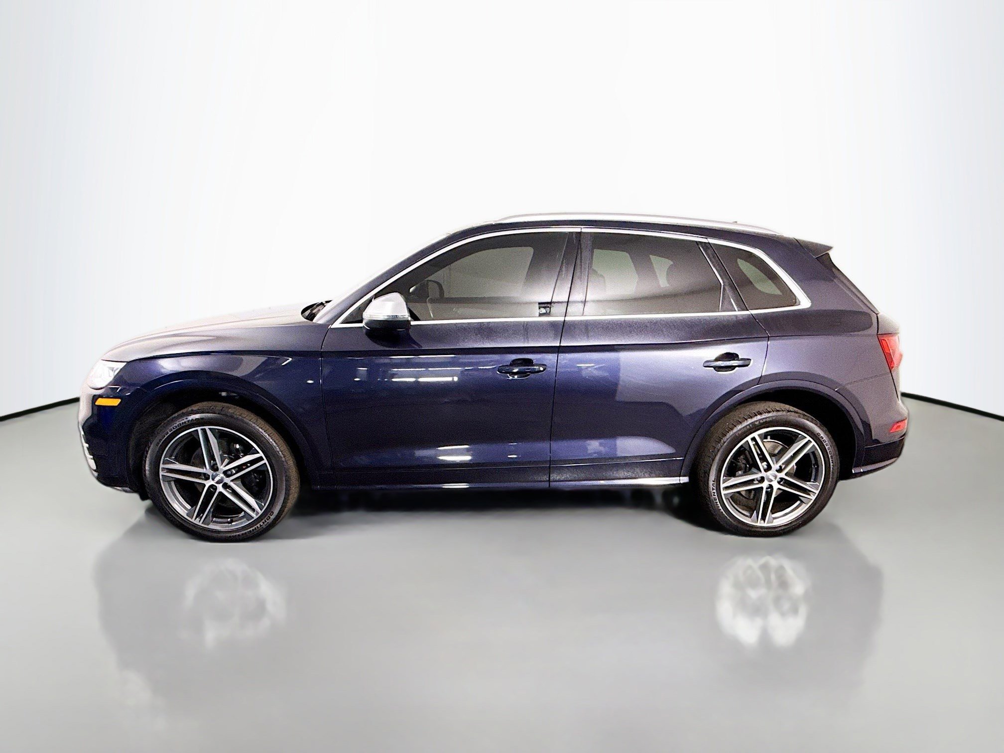 Used 2020 Audi SQ5 Premium Plus w/ Premium Plus Package image 6