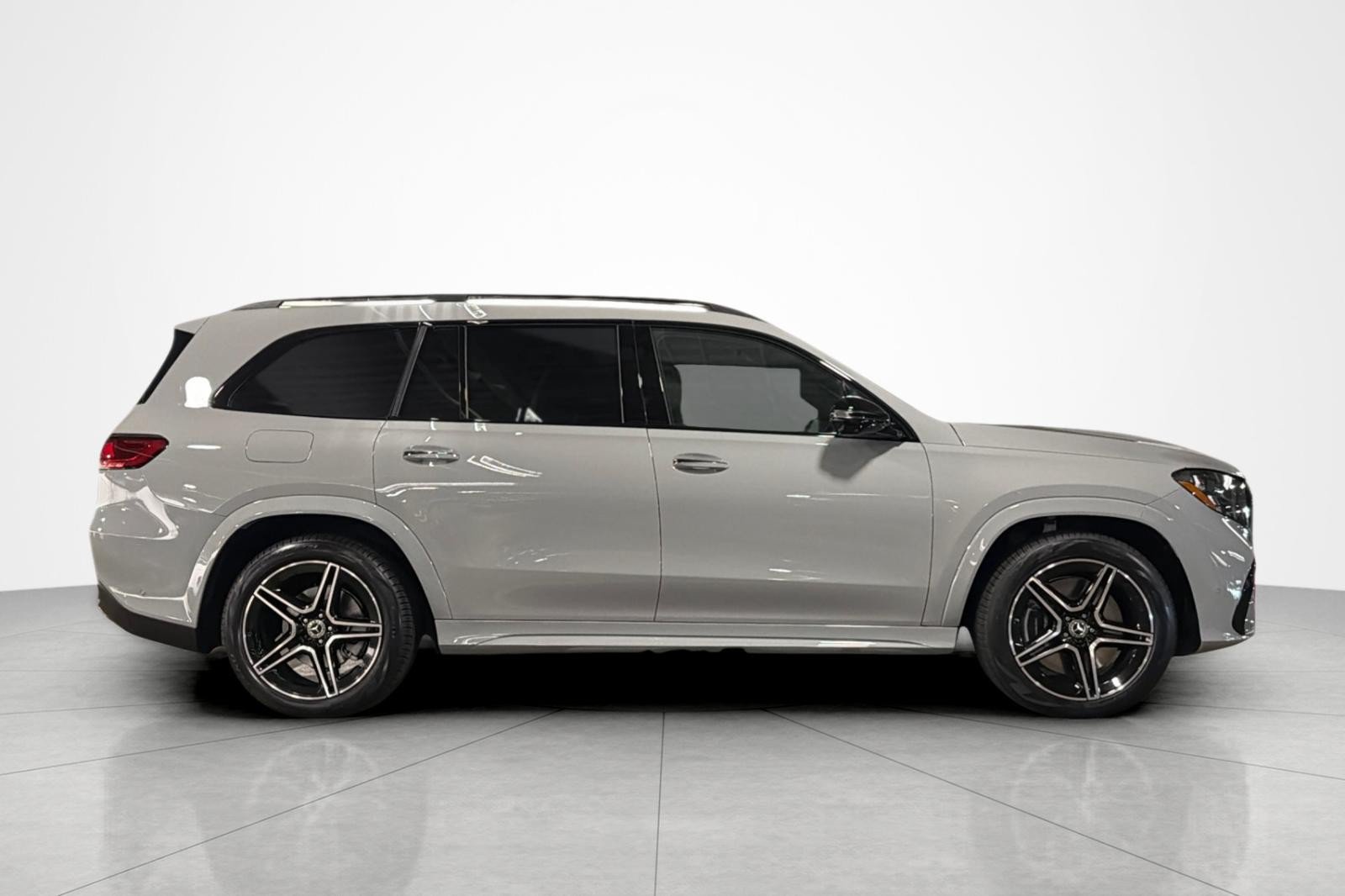 New 2027 Mercedes-Benz GLS 450 4MATIC image 6