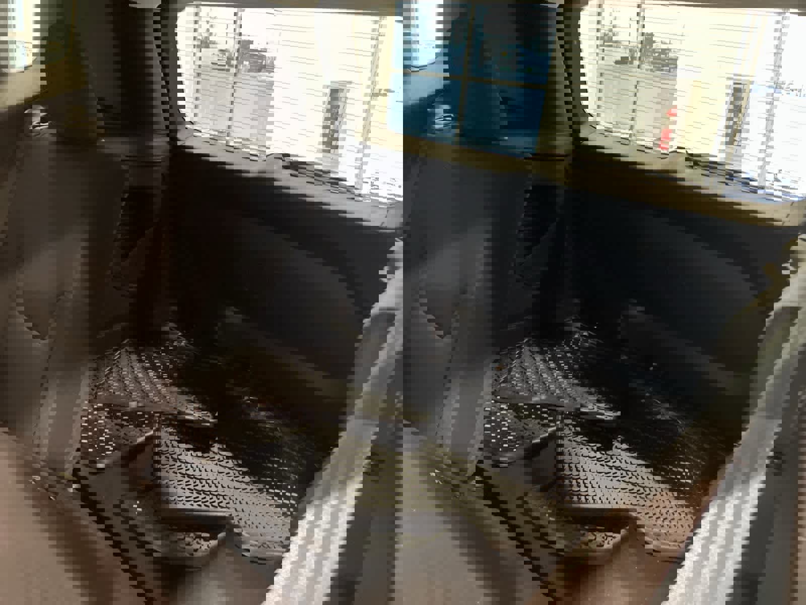 Used 2023 Jeep Renegade Latitude image 25