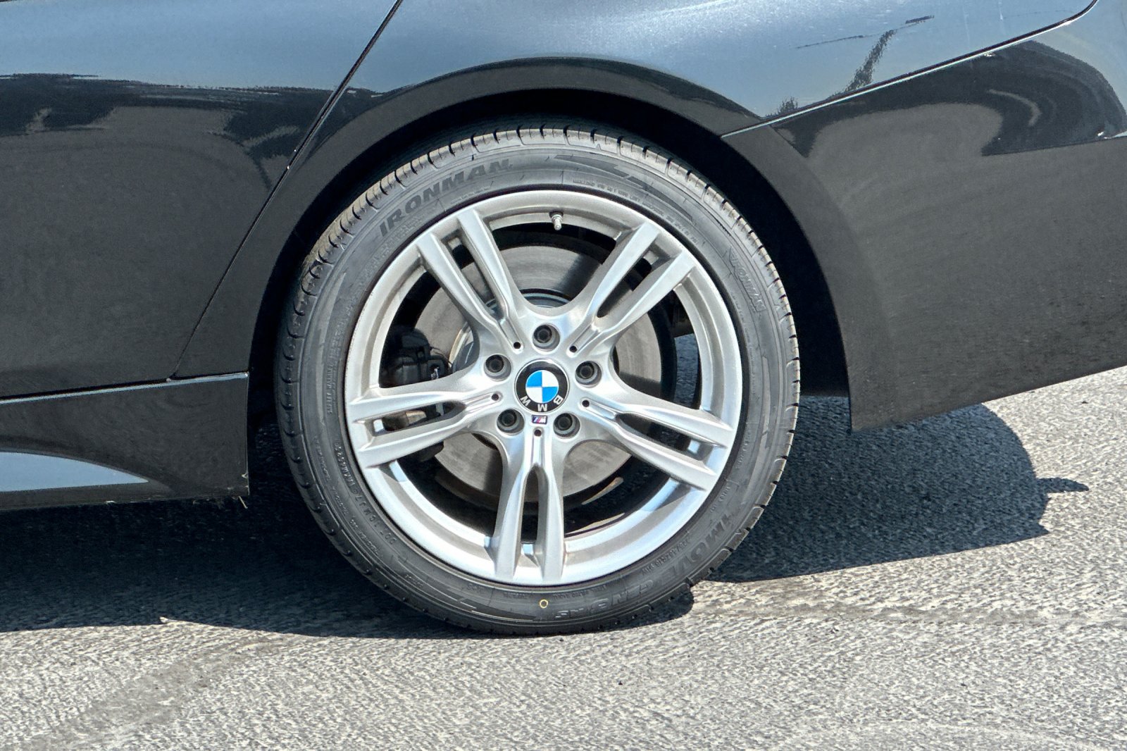Used 2018 BMW 340i xDrive Sedan w/ Premium Package AWD/4WD image 25