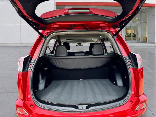 Used 2017 Toyota RAV4 Limited w/ Advanced Technology Package image 10