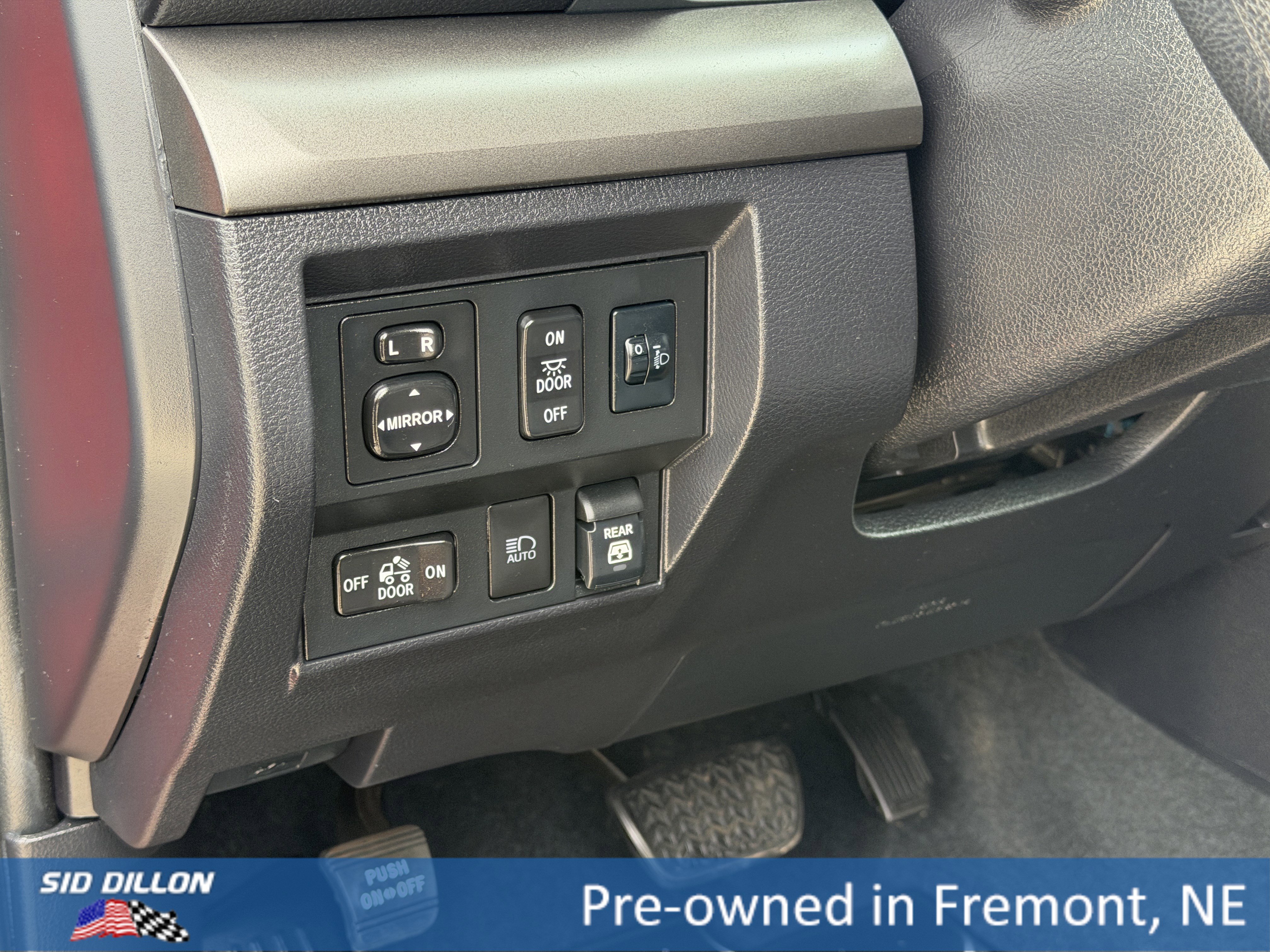 Used 2020 Toyota Tundra SR5 w/ TRD Off-Road Package AWD/4WD image 13