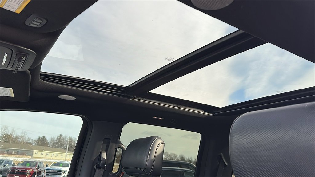 Used 2023 Ford F150 Raptor w/ Raptor Carbon Fiber Package image 16