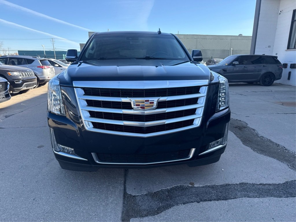 Used 2019 Cadillac Escalade Luxury image 14