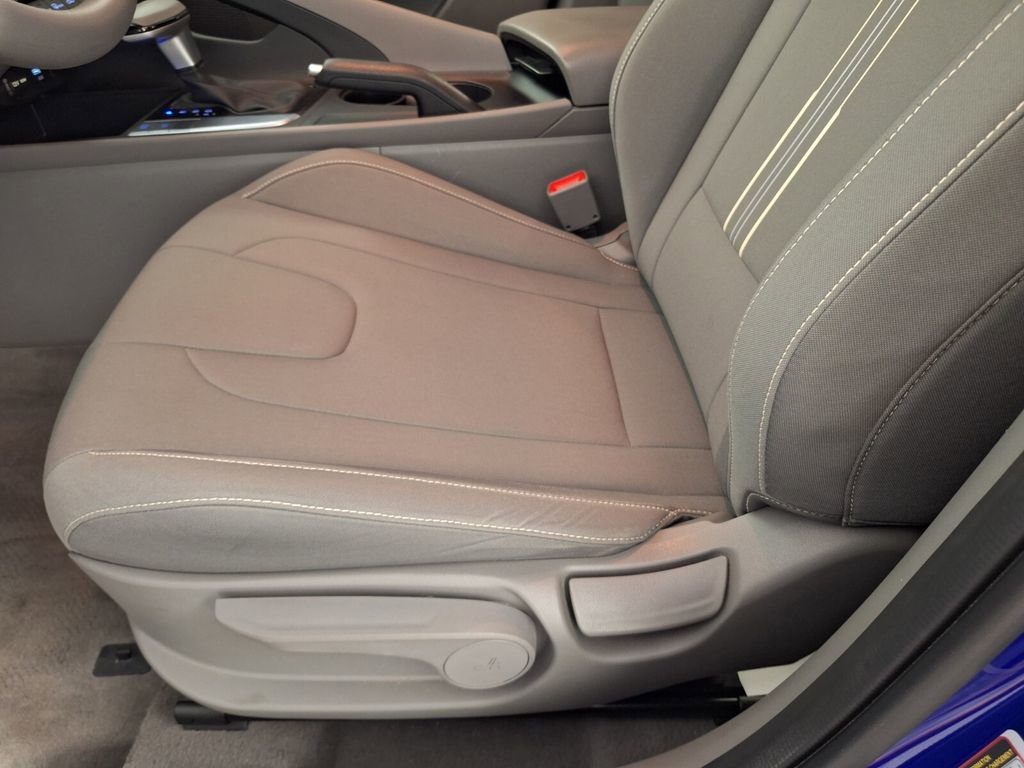 Used 2024 Hyundai Elantra SEL FWD image 30