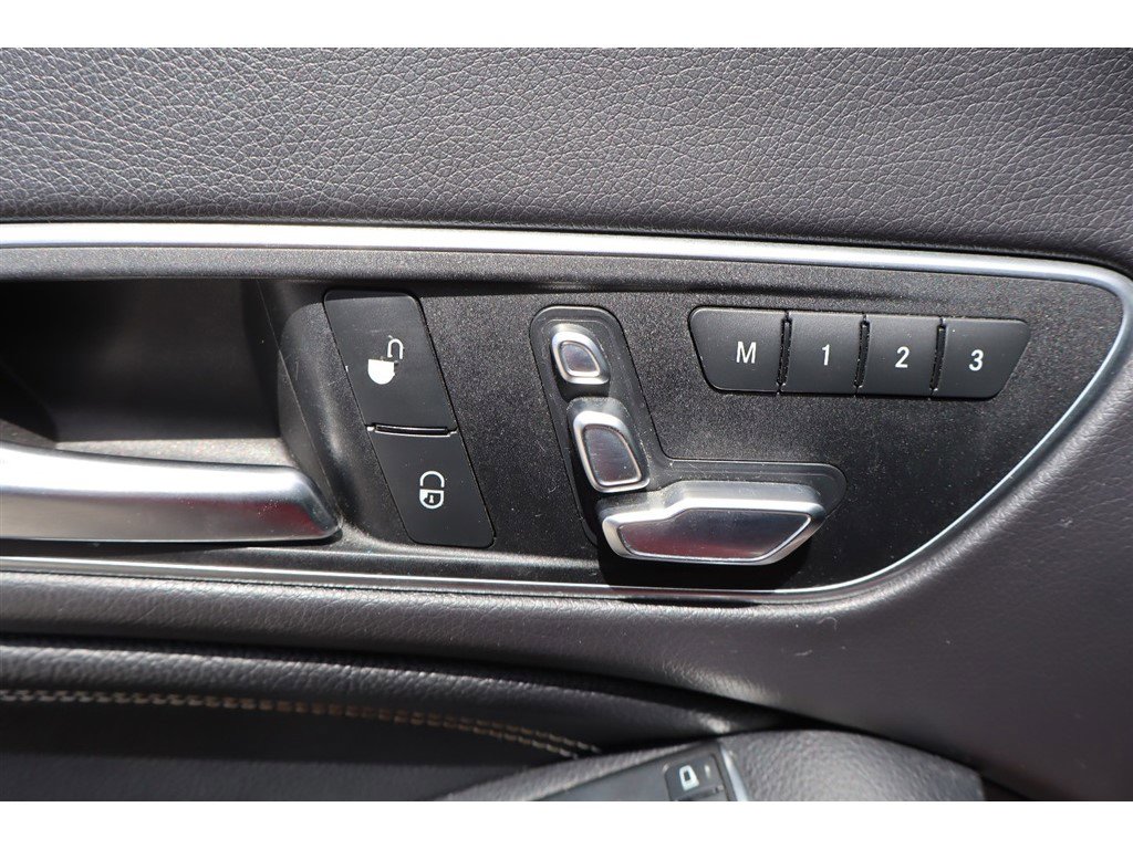 Used 2017 Mercedes-Benz CLA 250 4MATIC image 20