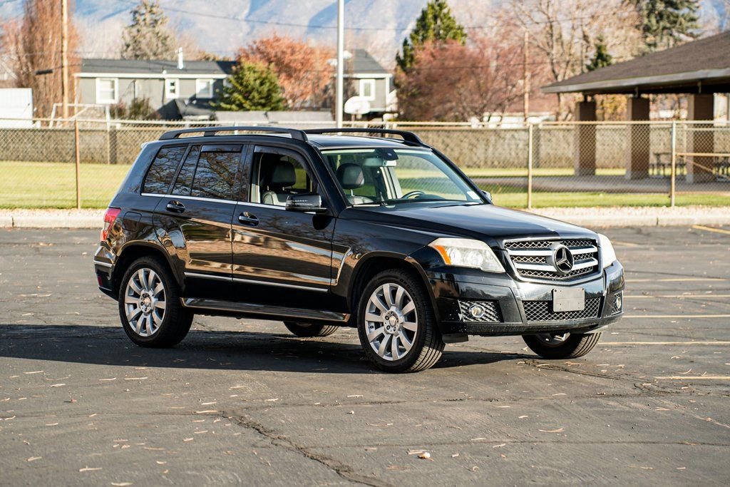 Used 2012 Mercedes-Benz GLK 350 4MATIC image 3