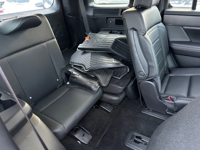 Used 2025 Hyundai Santa Fe Calligraphy w/ Tow & Go Package image 11