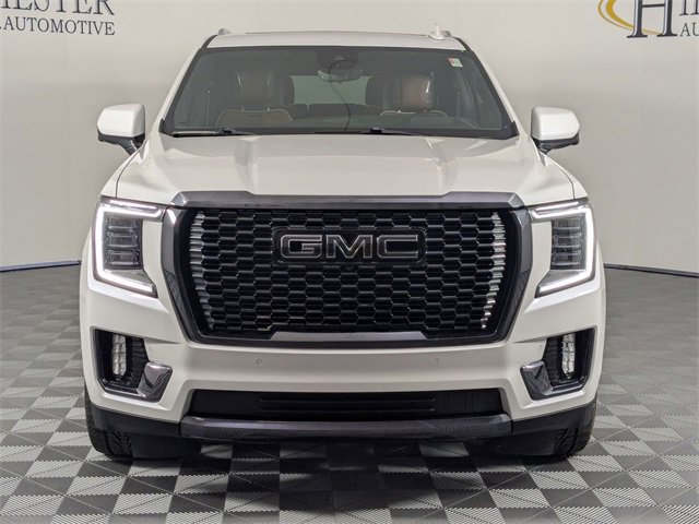Used 2023 GMC Yukon Denali Ultimate image 3