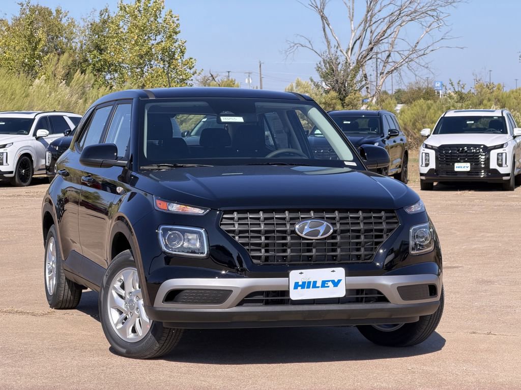 New 2026 Hyundai Venue SE image 2