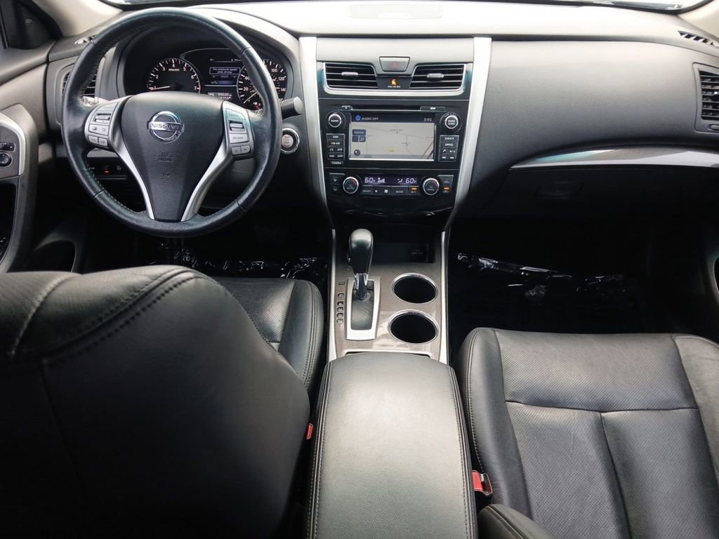 Used 2015 Nissan Altima 2.5 SL w/ Technology Package FWD image 16