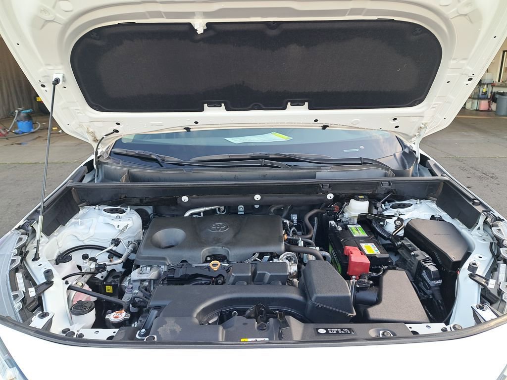 Used 2025 Toyota RAV4 LE image 27