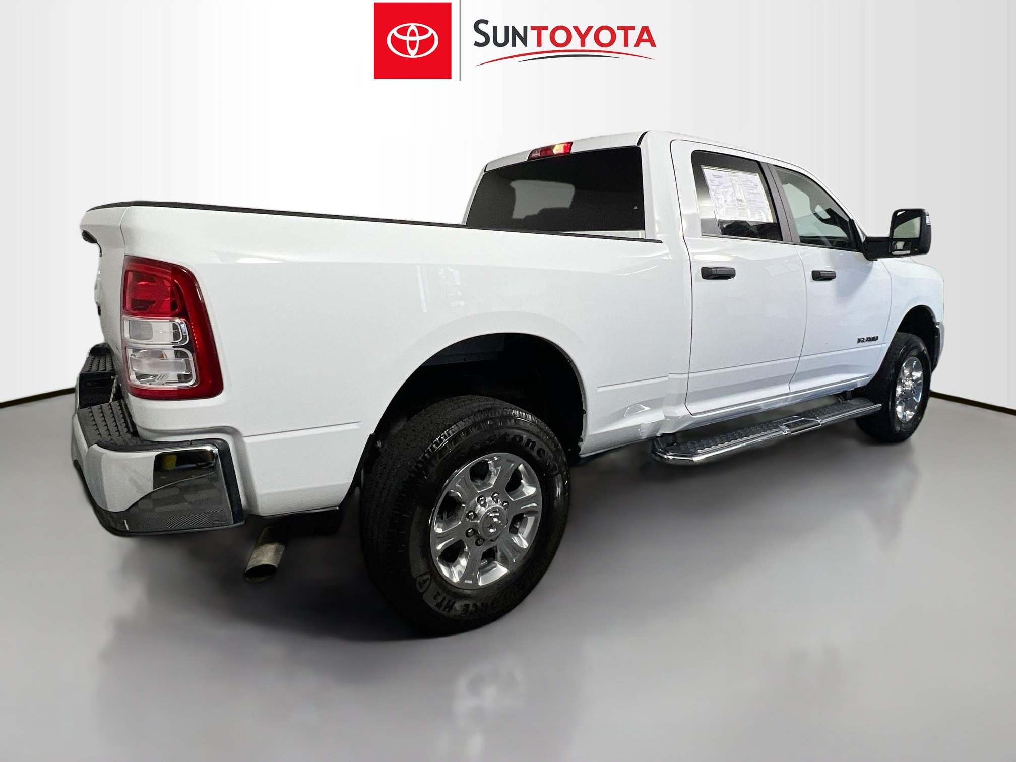 Used 2024 RAM 2500 Big Horn AWD/4WD image 4