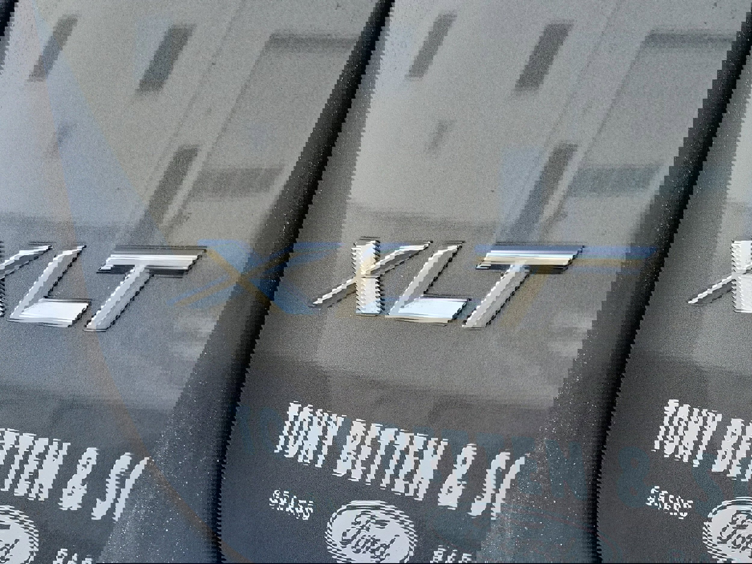 Used 2023 Ford Explorer XLT w/ Equipment Group 202A image 7