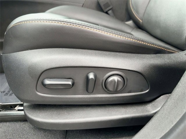 Used 2020 Chevrolet Equinox Premier image 12