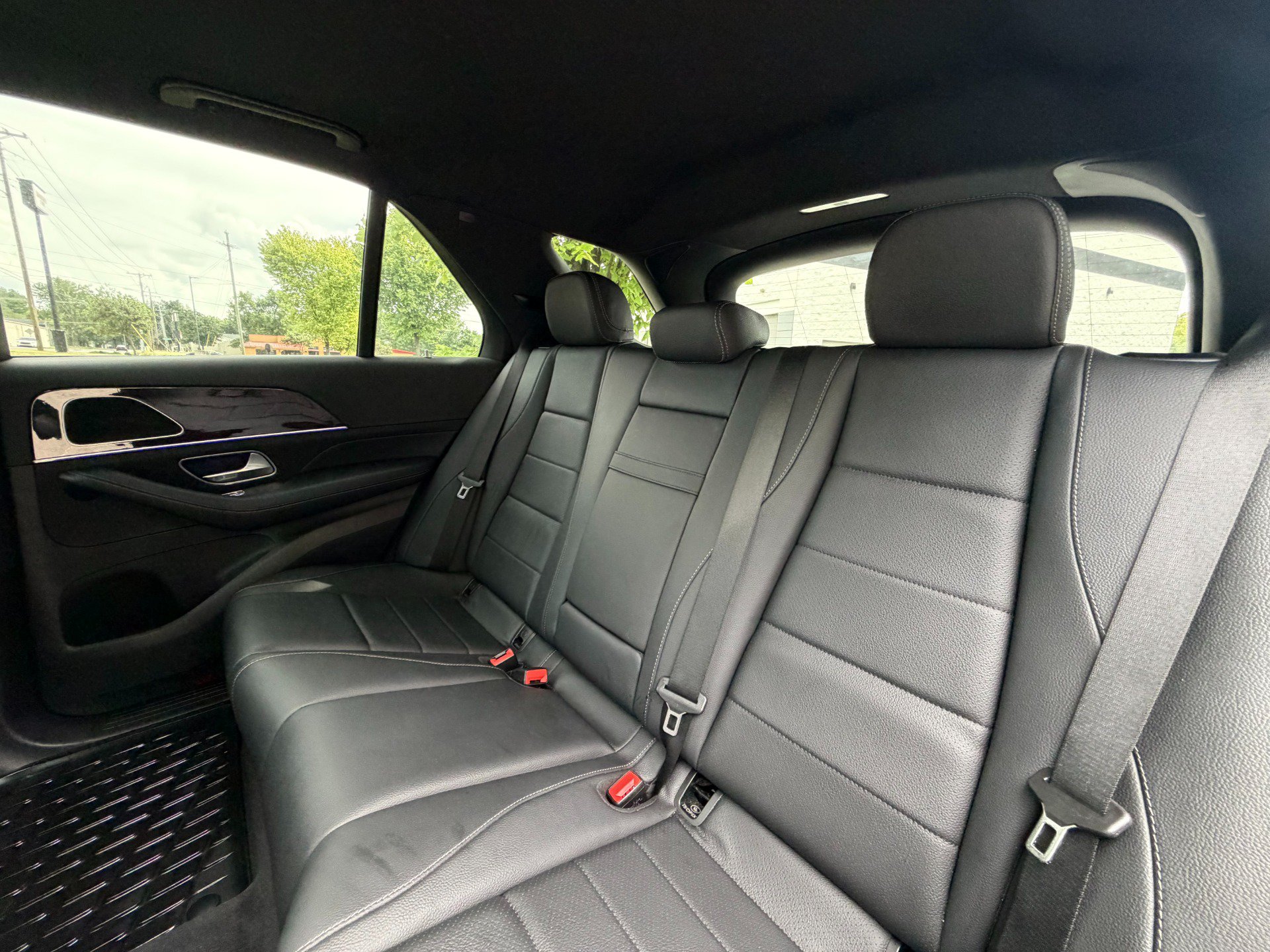 Used 2025 Mercedes-Benz GLE 350 4MATIC image 36