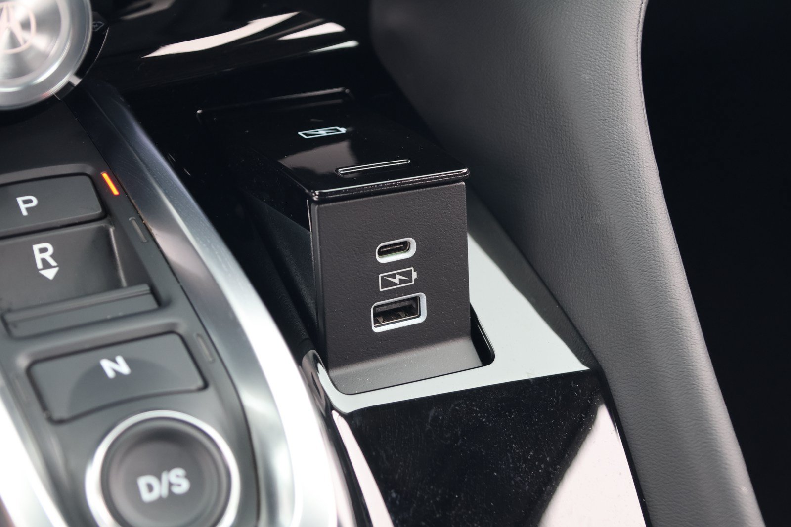 Certified 2026 Acura MDX w/ Technology Package FWD image 29
